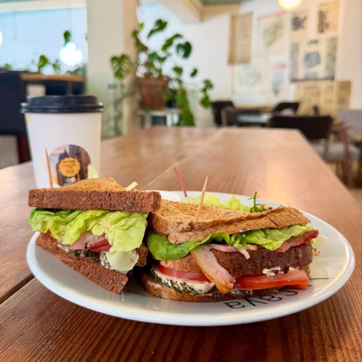 Cafe Lucaya