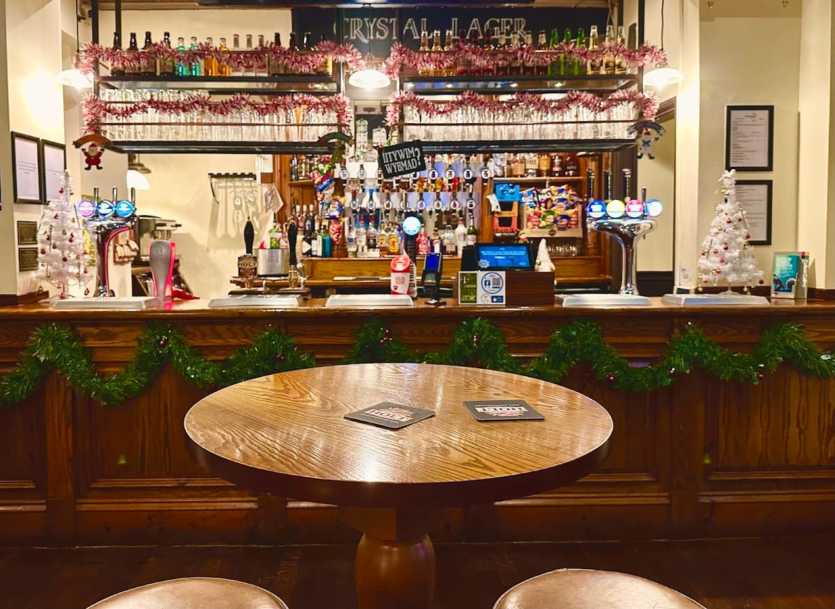 Queen's Hotel