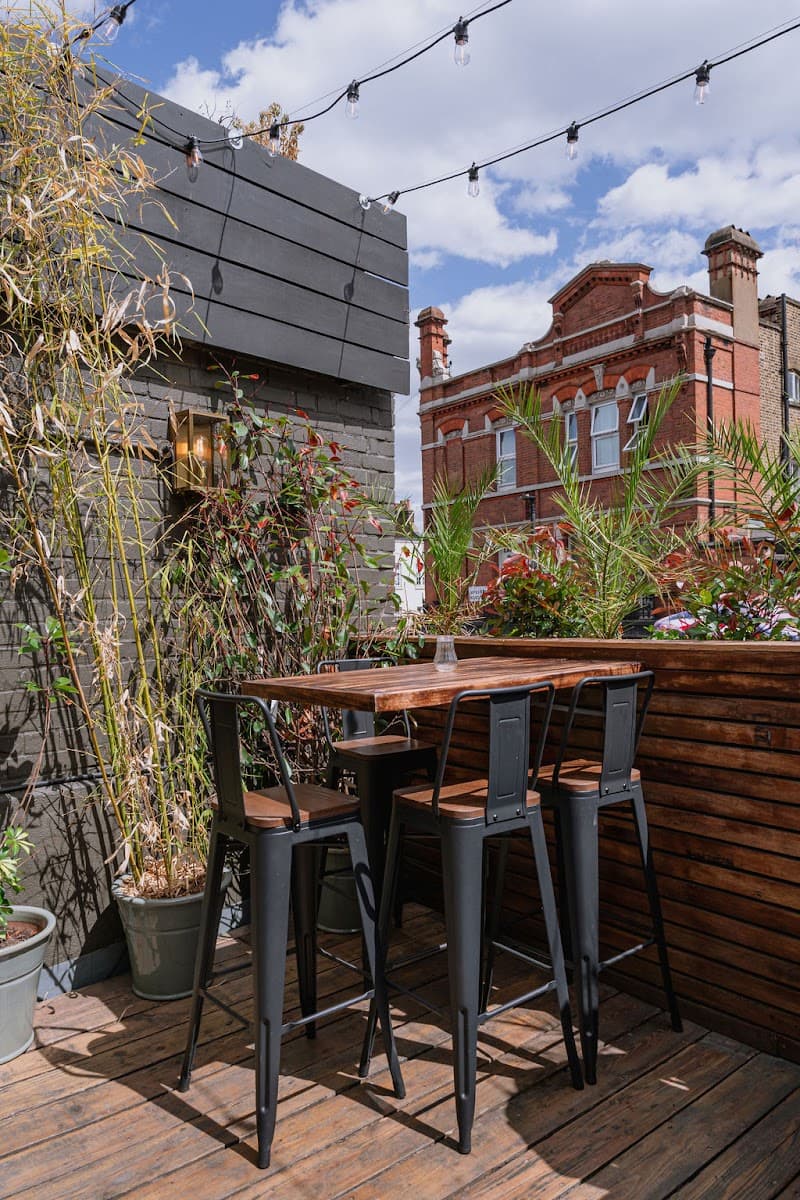 Lock Inn Camden
