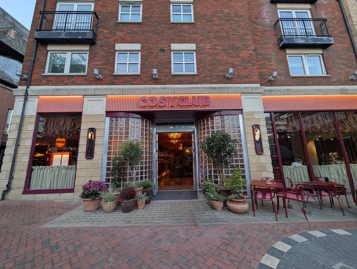 Cosy Club