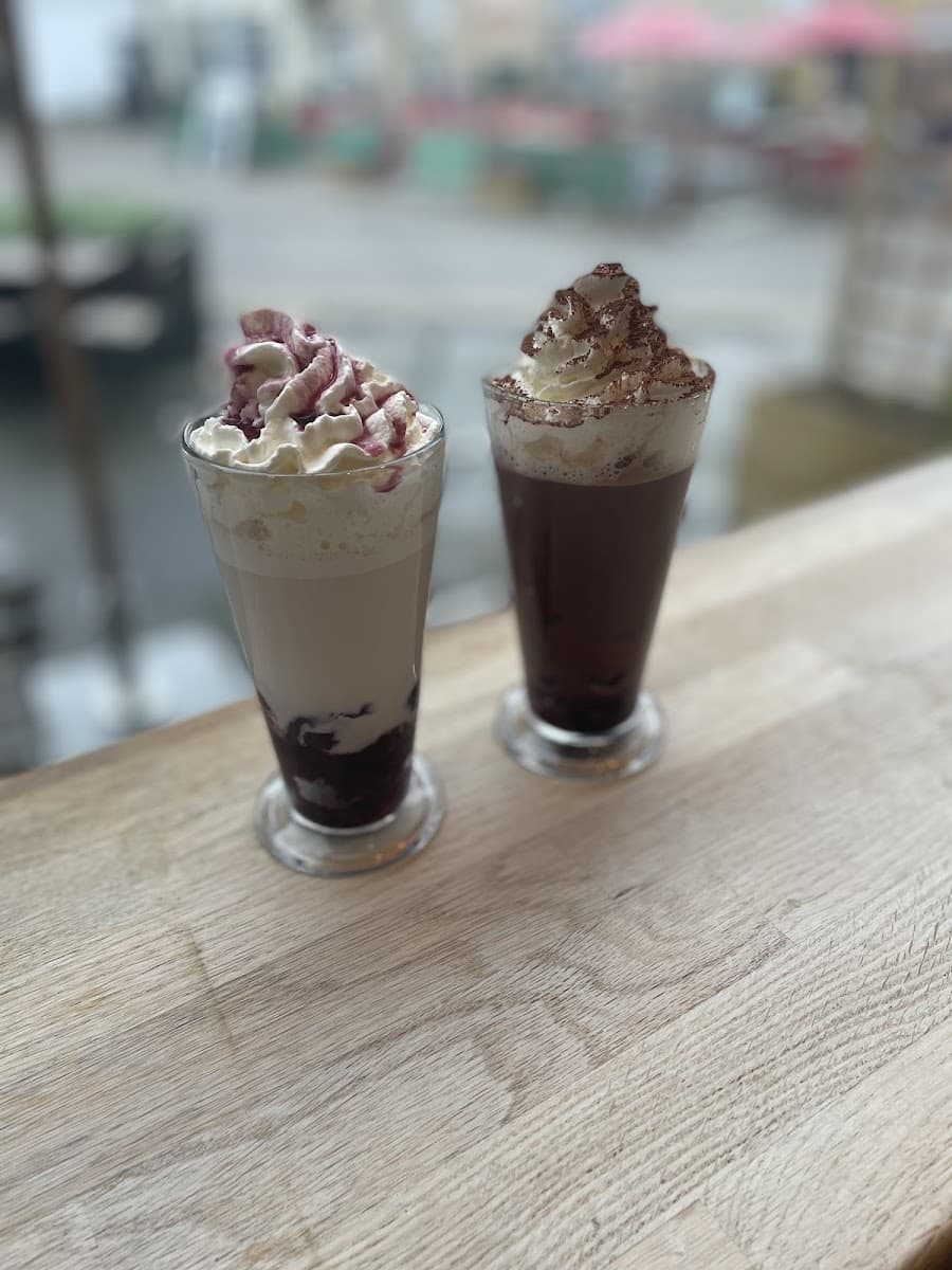 Two Brother's cafe and bruncherie