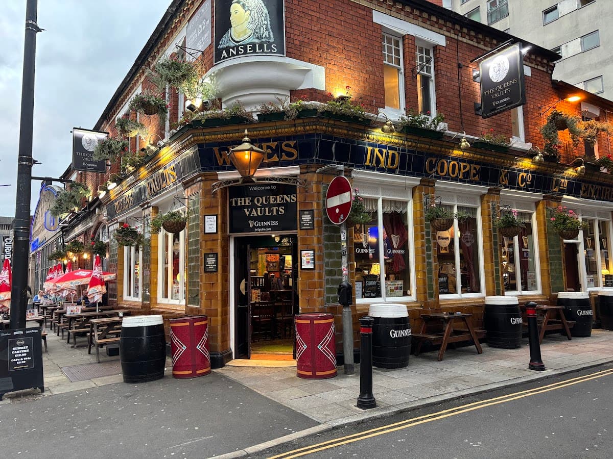 Queens Vaults - JW Bassett Pub