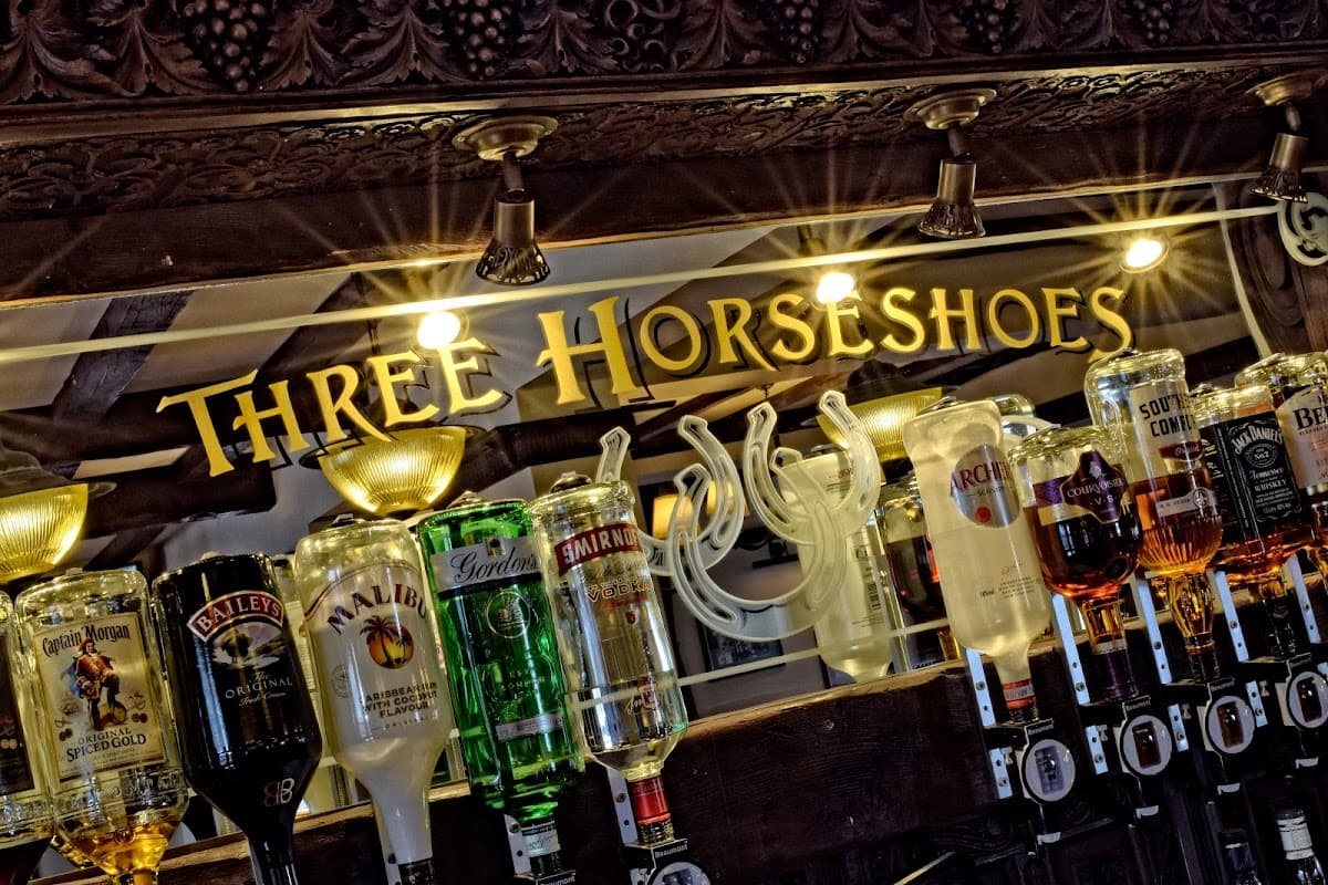 The Three Horseshoes