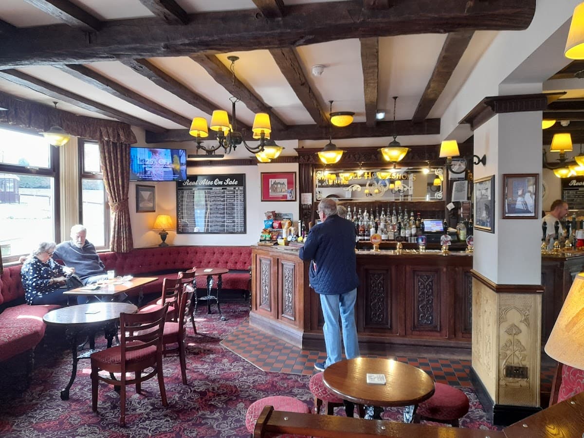 The Three Horseshoes