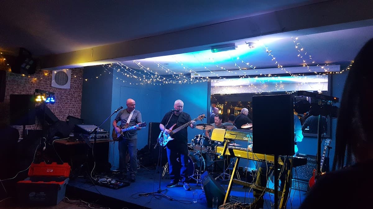 The Four Horseshoes