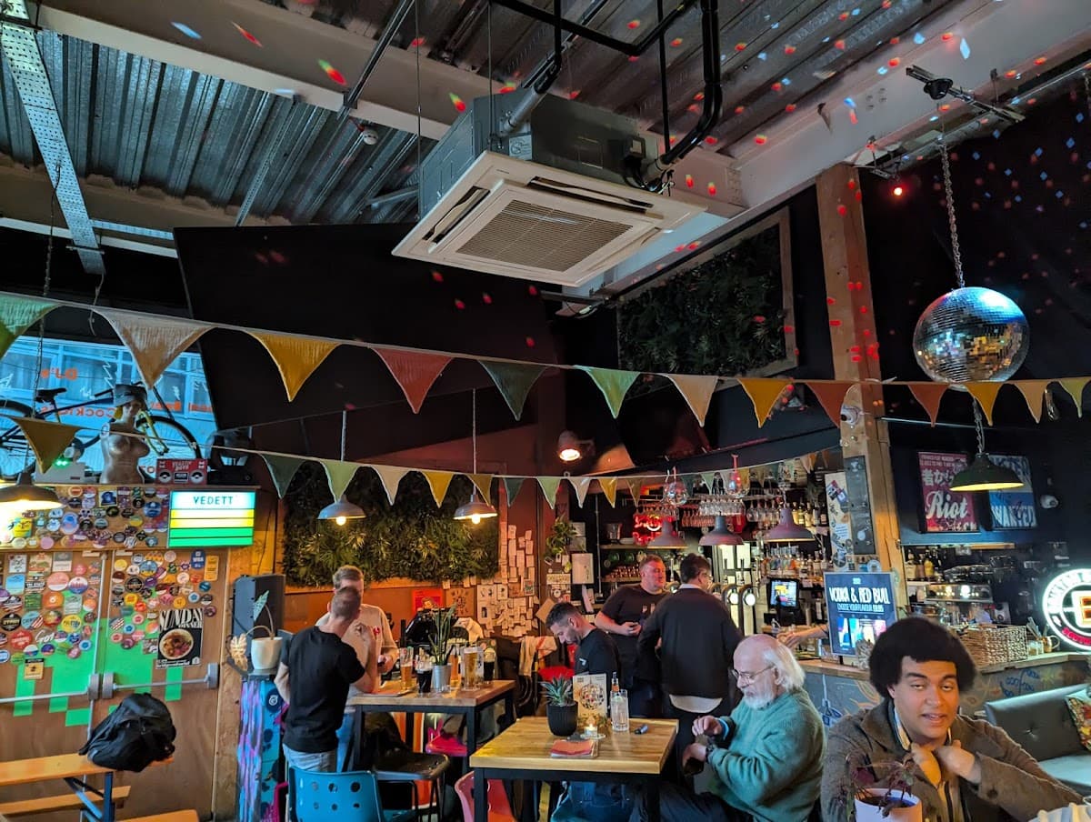 The 212 Cafe & Bar