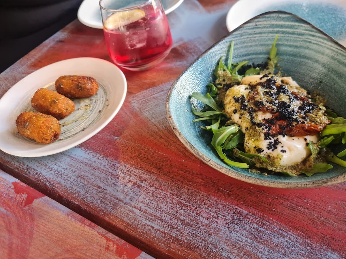 Brisa tapas & bar
