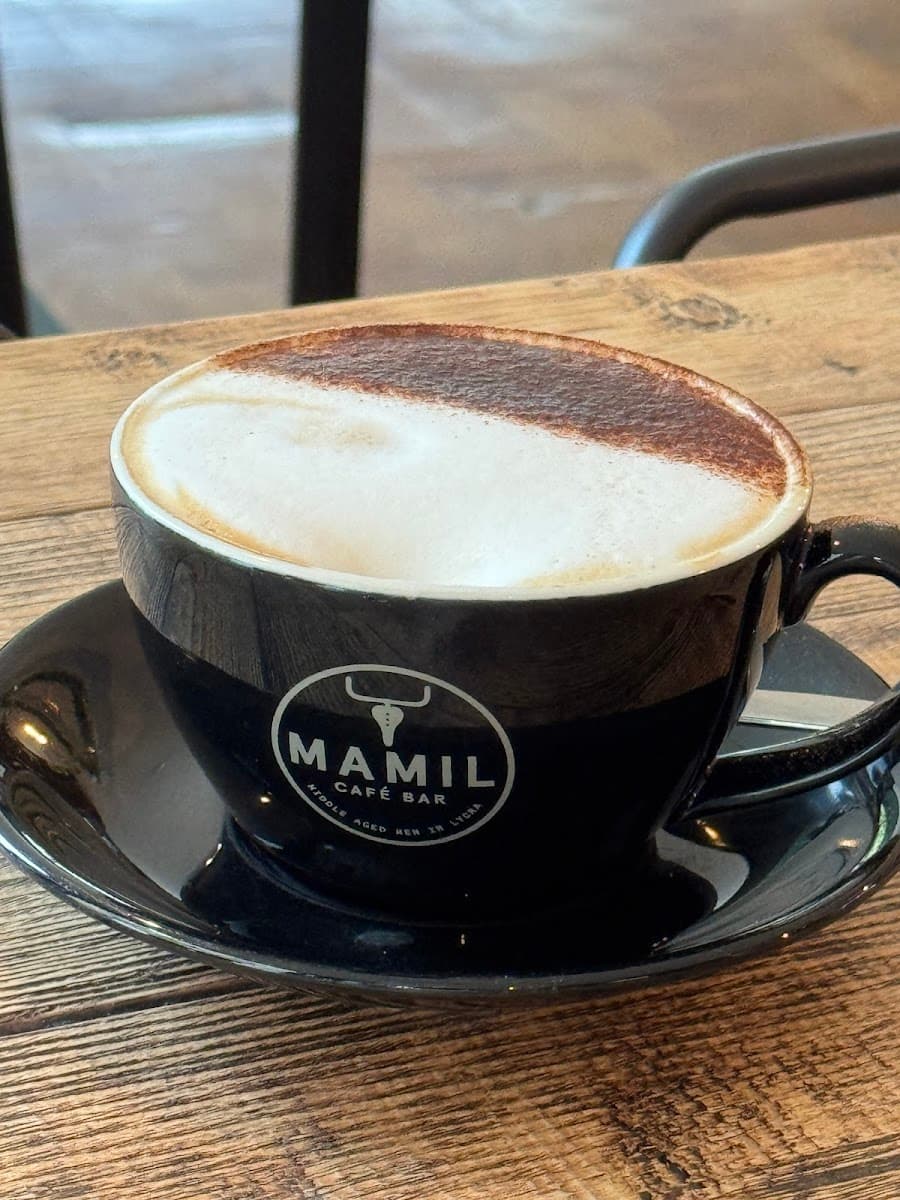 Mamil Cafe Bar