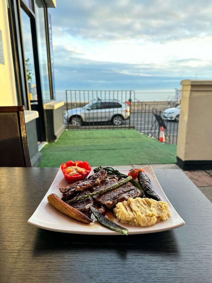 Grand Pera Mediterranean Kitchen & Lounge