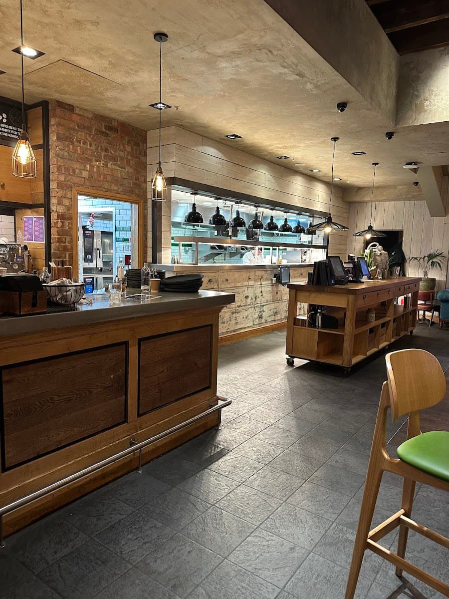 The Smithfield - Luton Airport