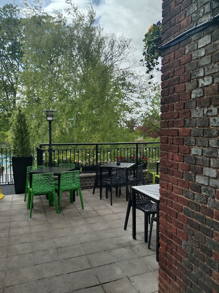 The King & Castle - JD Wetherspoon