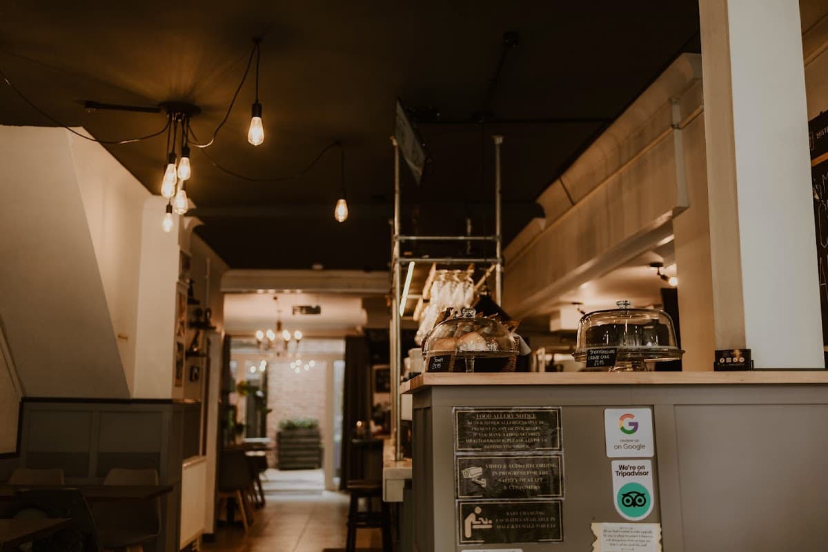 Mister's Cafe & Bistro