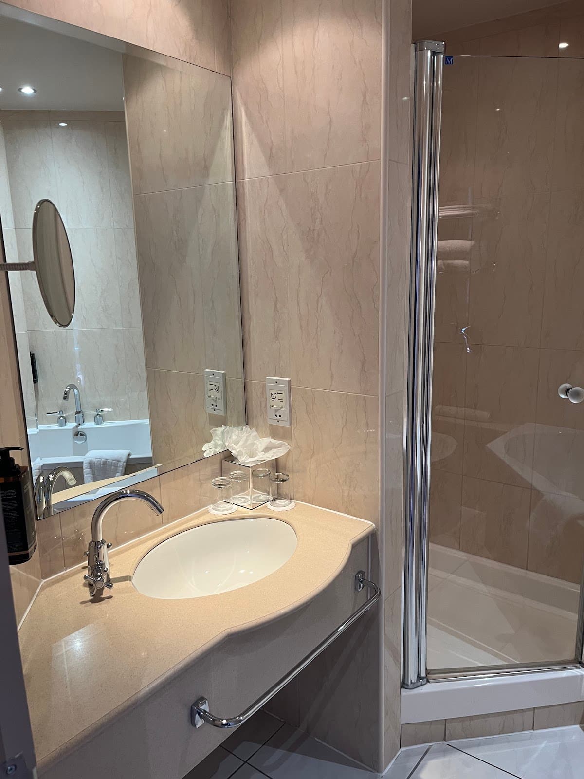 Holland House Hotel Cardiff By Sunday