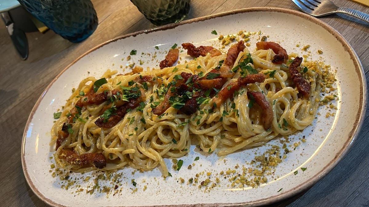 Max’s Brasserie