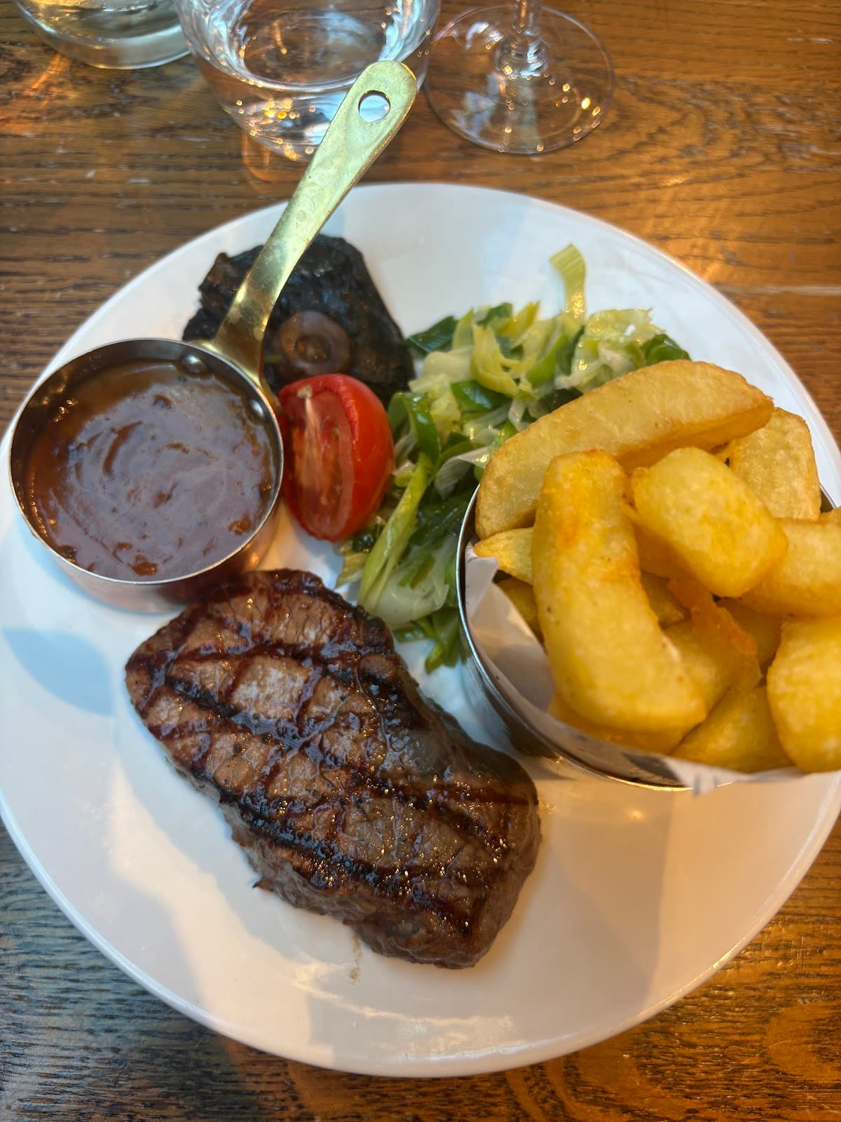 Harper’s Steakhouse & Bar at the Weighbridge
