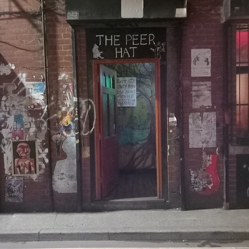 The Peer Hat