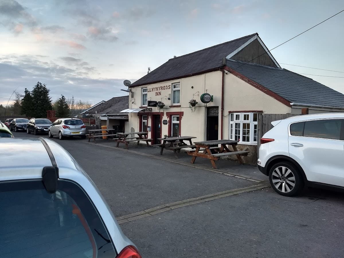 Llwyn Yr Eos Inn