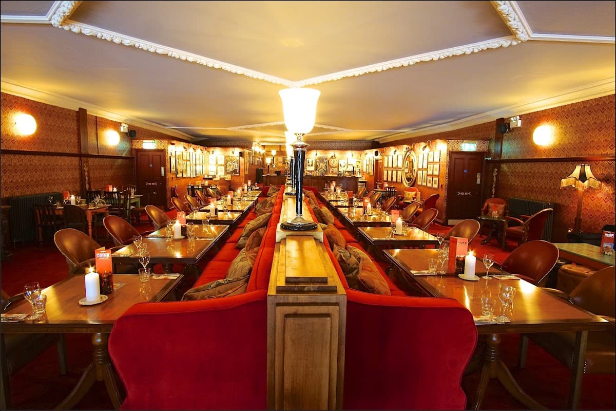 Cosy Club