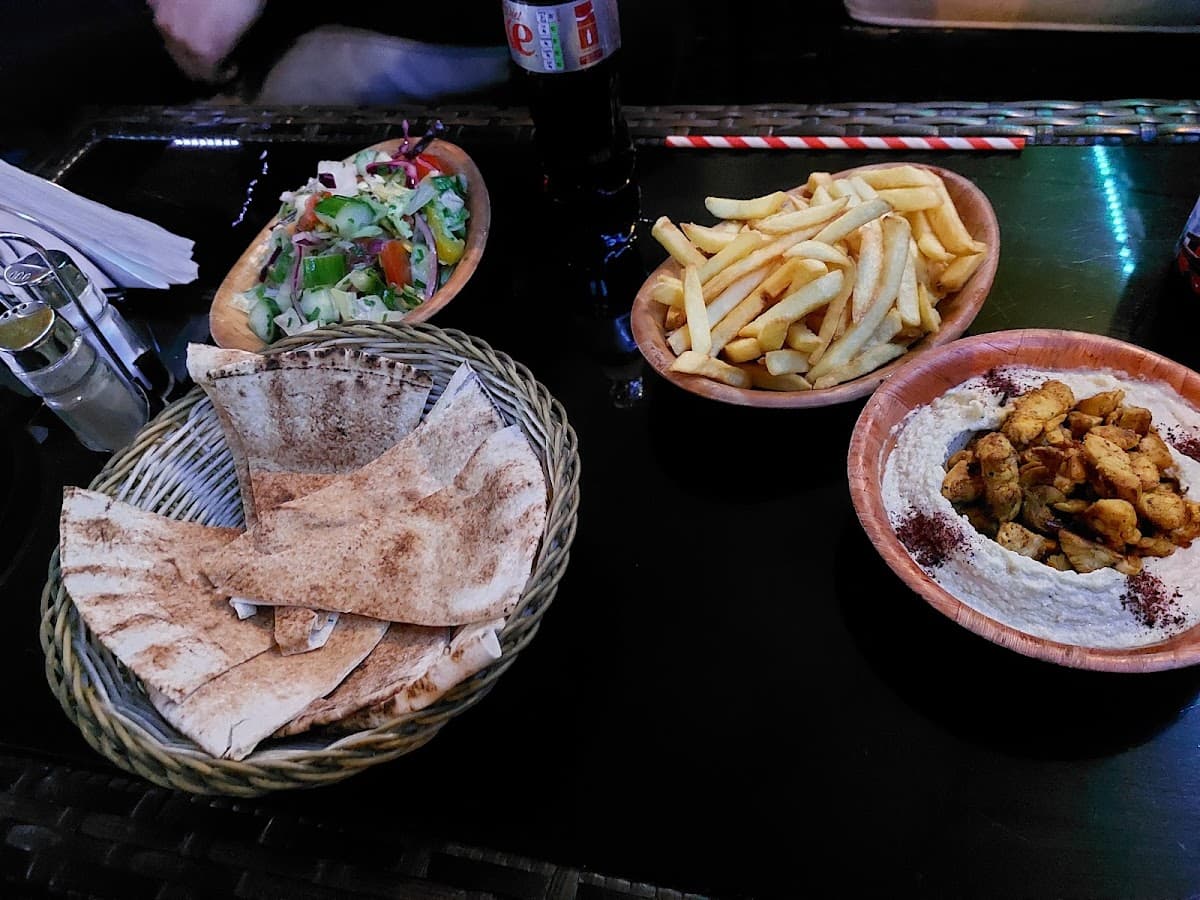 Al Amora Lounge
