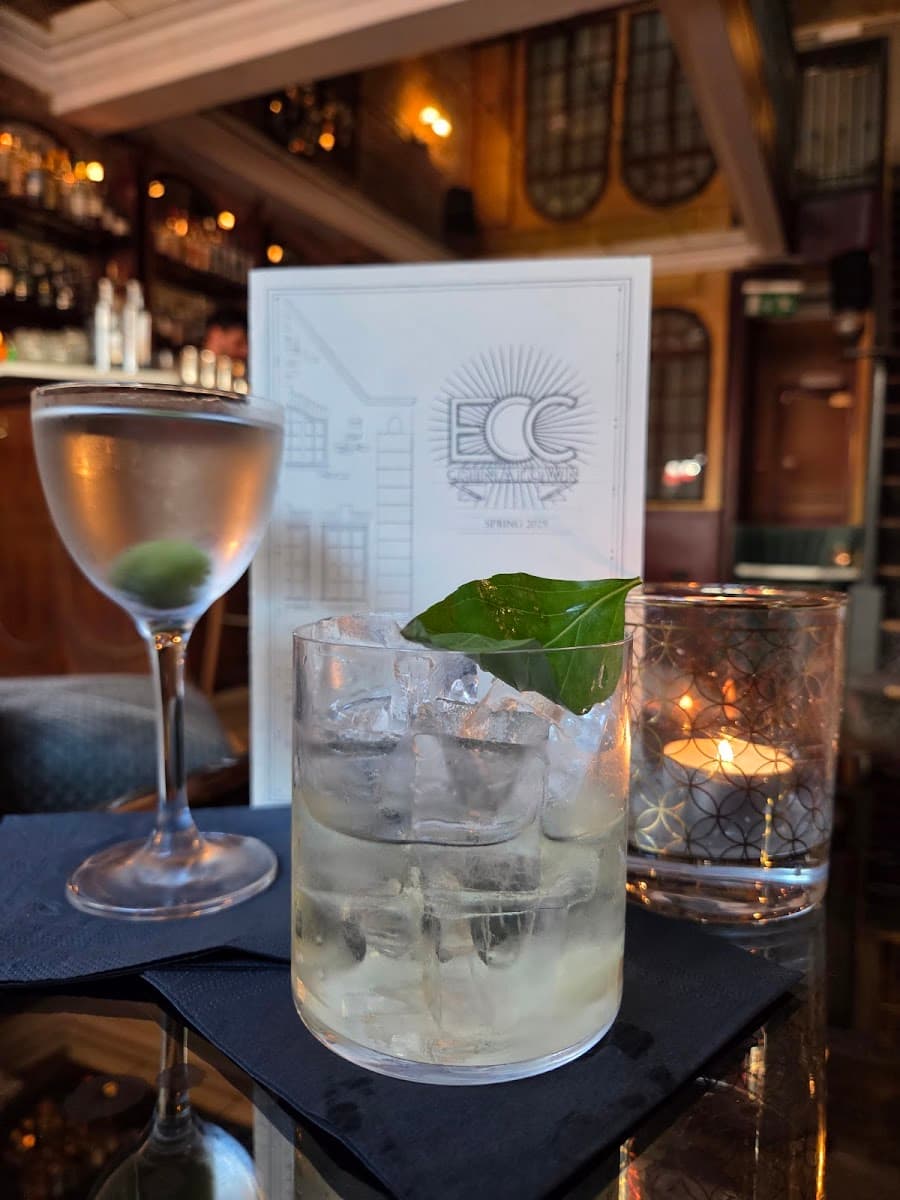 Experimental Cocktail Club Chinatown