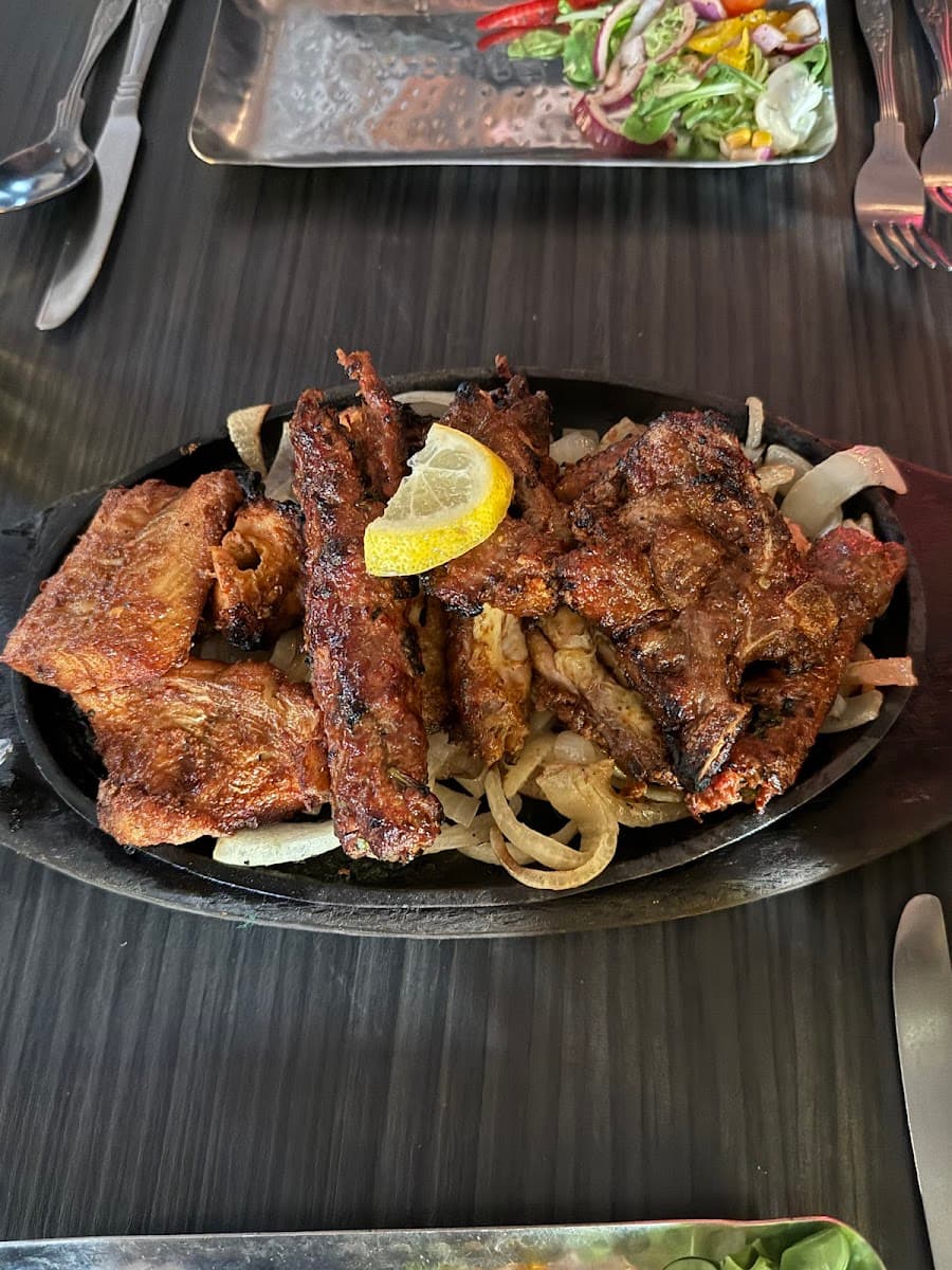 Lala's Restaurant