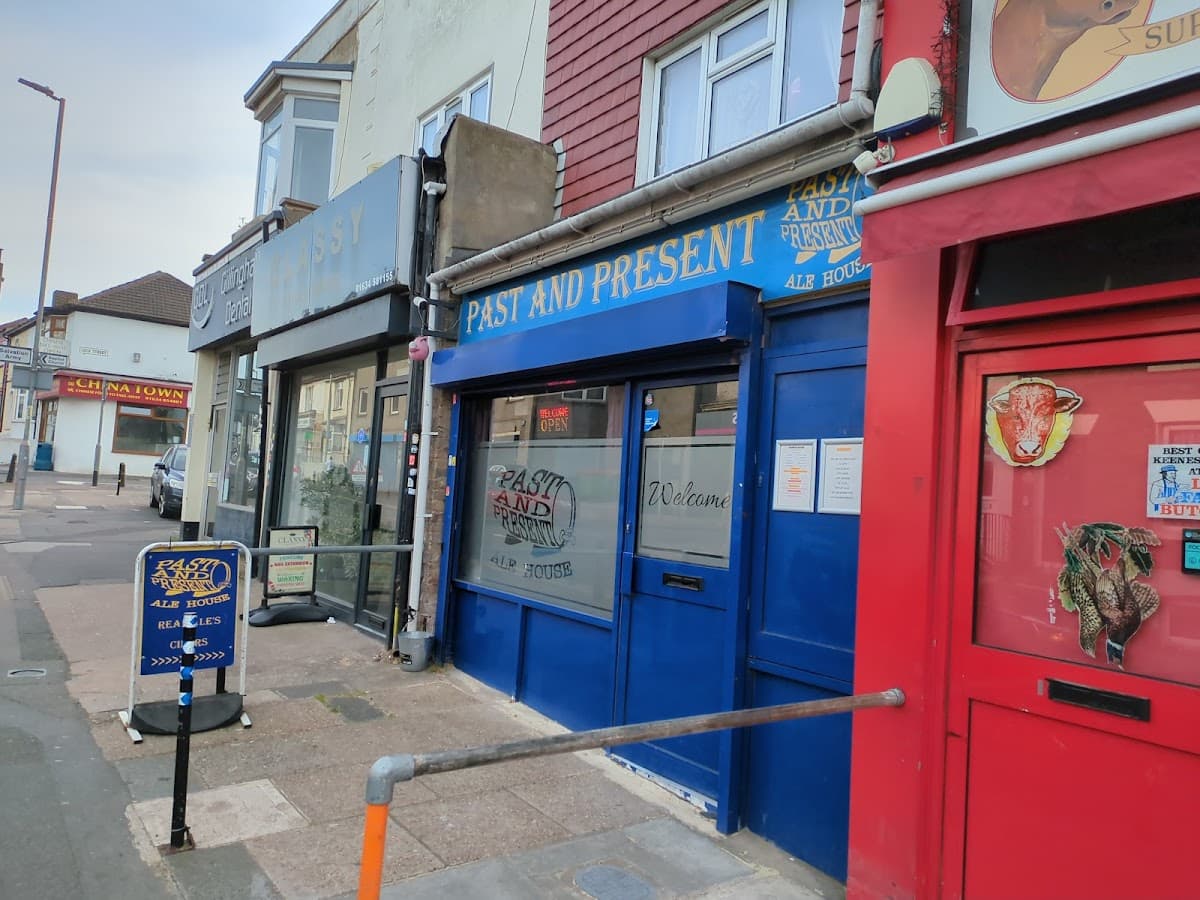 Past & Present Gillingham