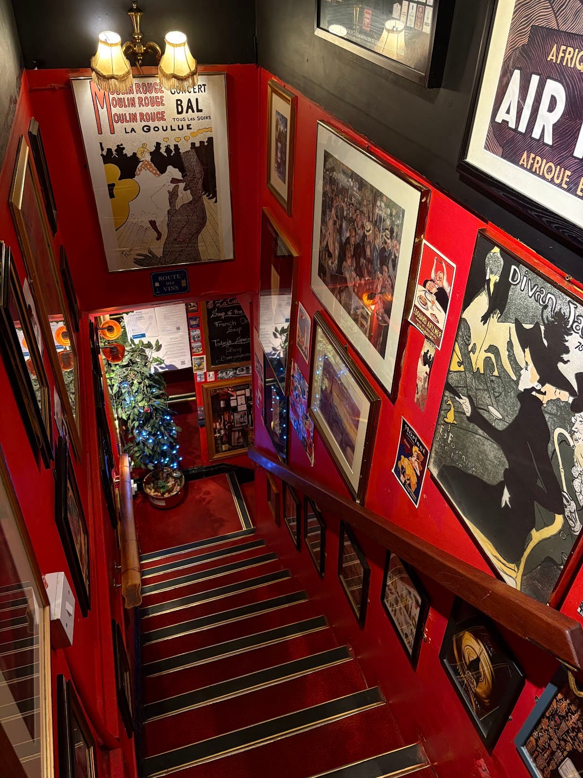 La Cave Wine Bar and Restaurant