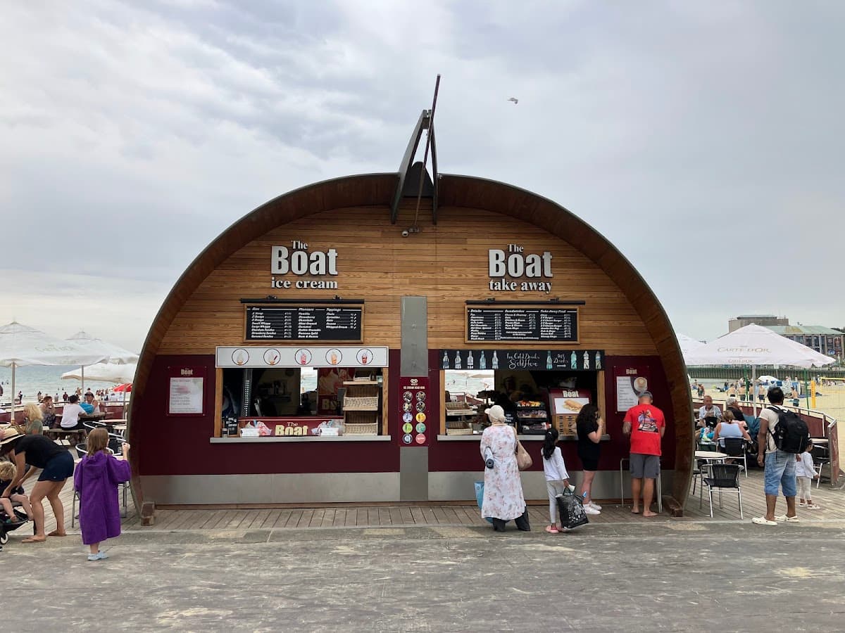 The Boat Cafe