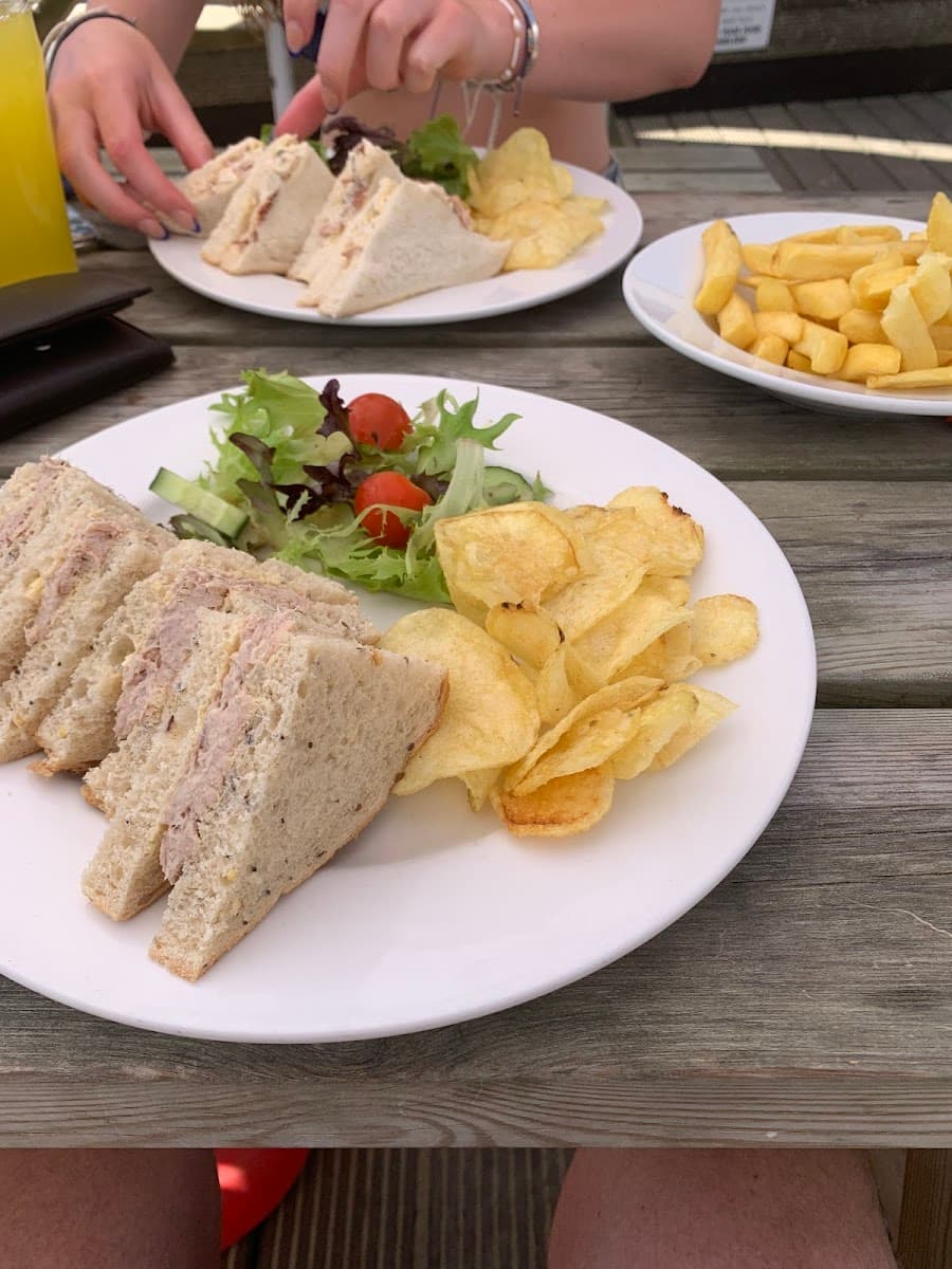 The Boat Cafe