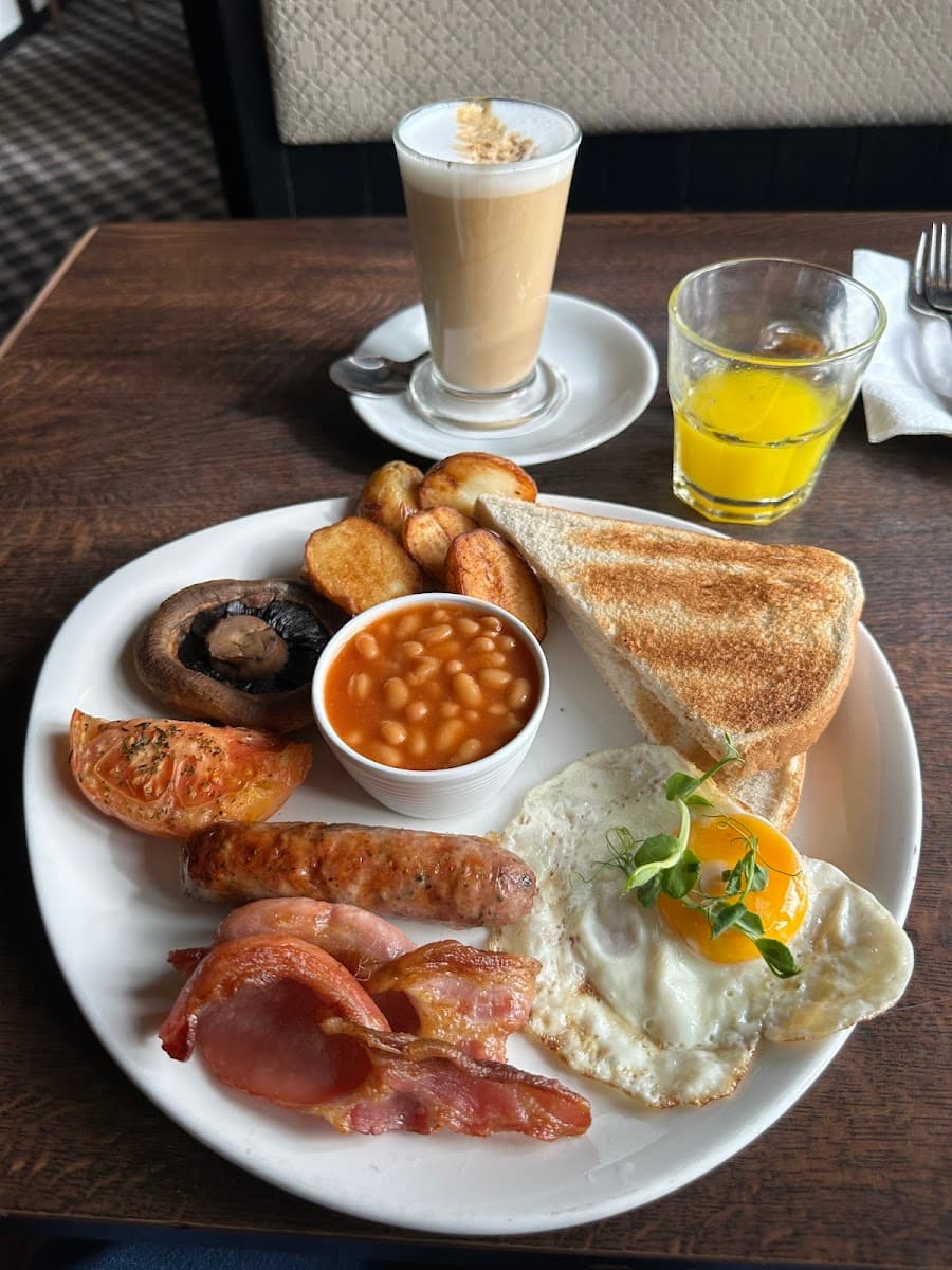 Stokes Lawn Café