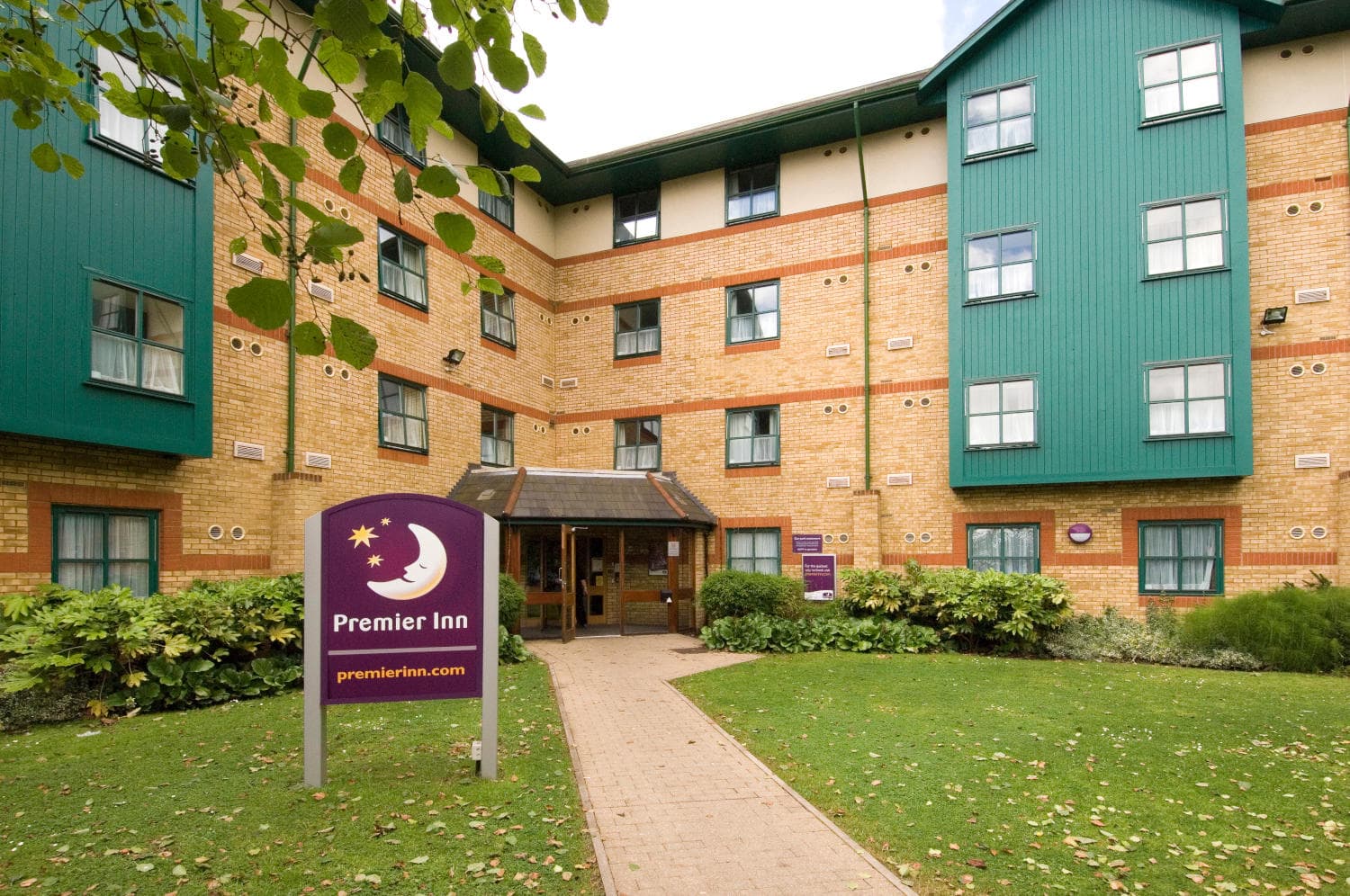 Premier Inn Luton (Airport) hotel