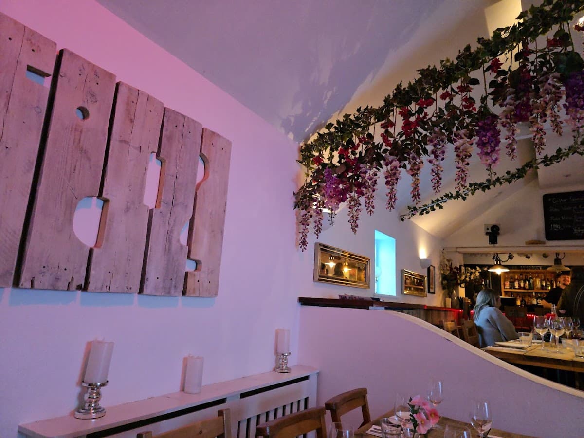 De Nada Tapas