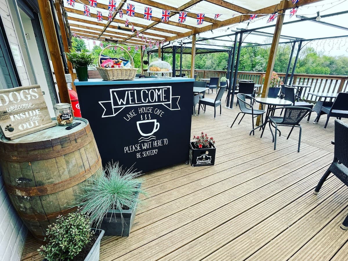 Lake House Cafe