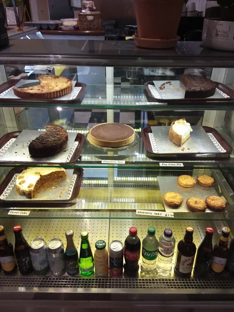 Poppy's Cafe & Bistro