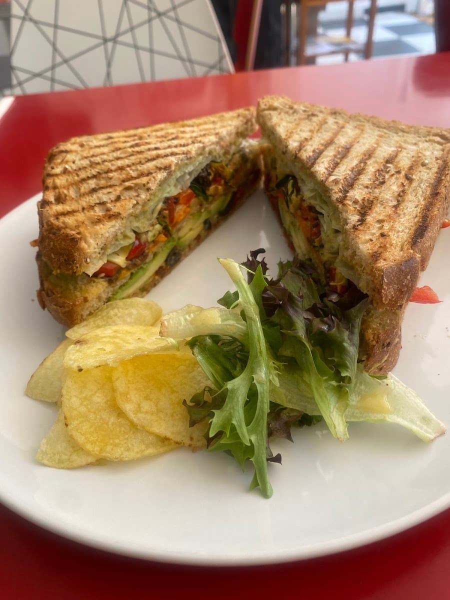 Poppy's Cafe & Bistro