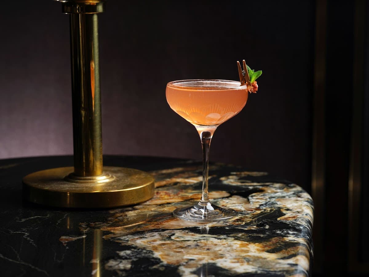 Manetta's Bar