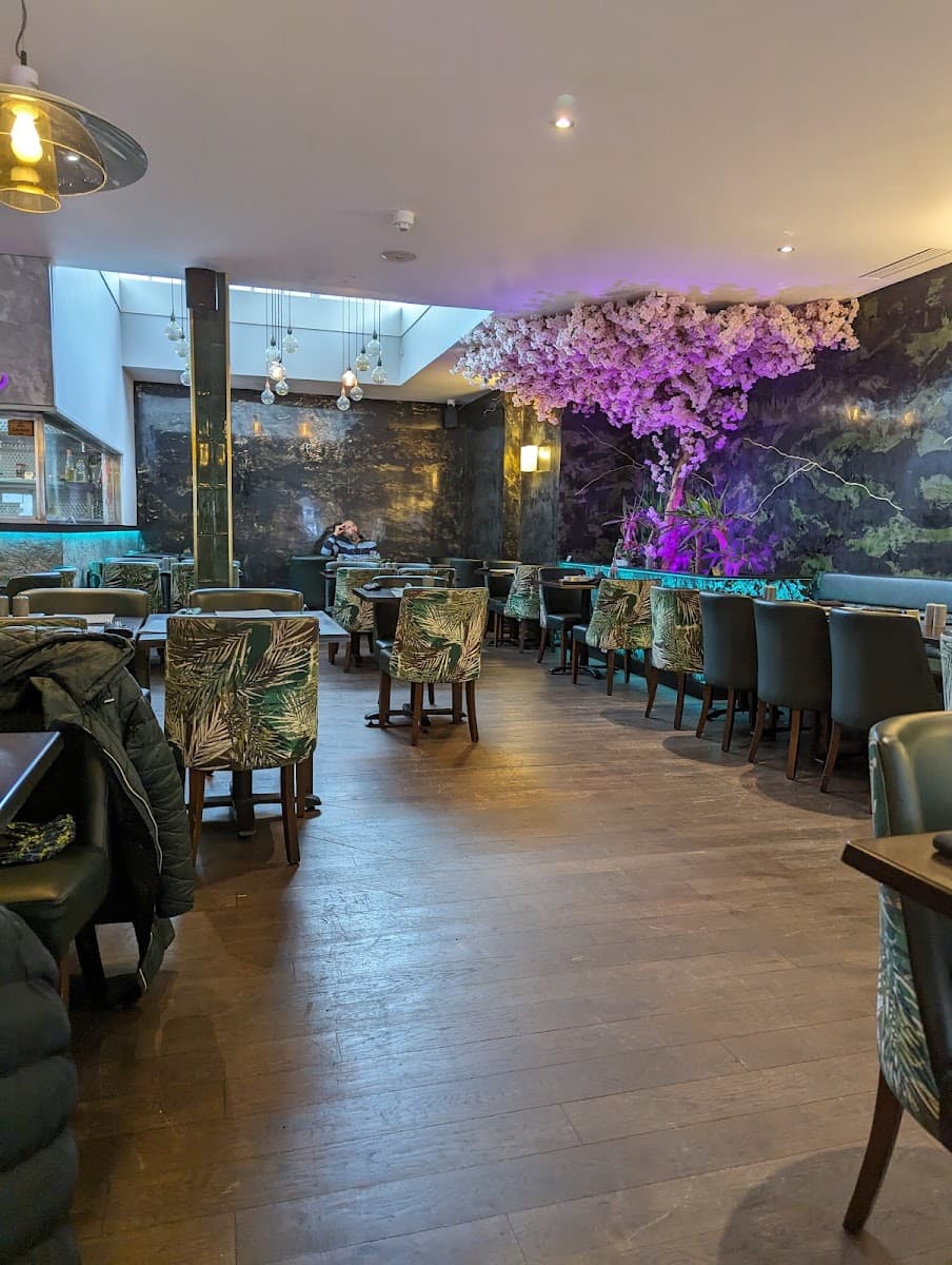 Izmir Bar and Grill