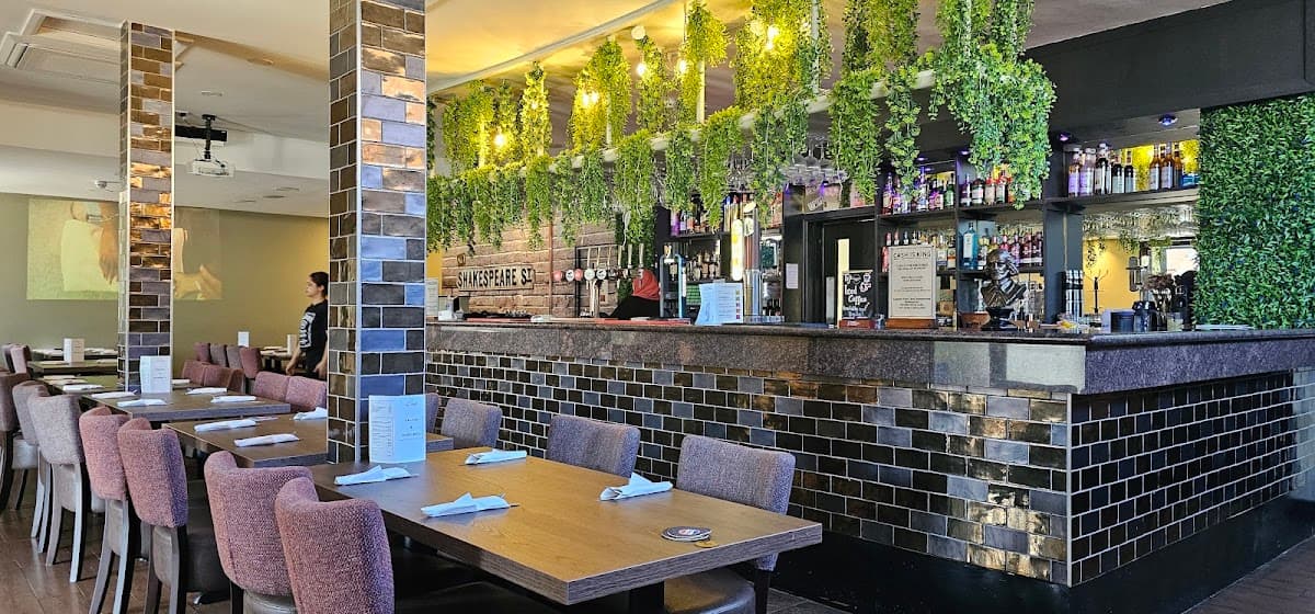 No. 1 Taj Bar & Grill