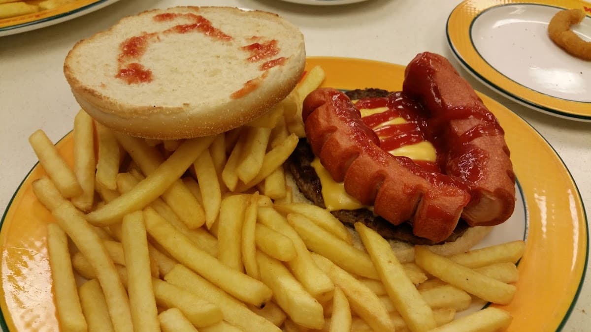 The Mechanical Elephant - JD Wetherspoon